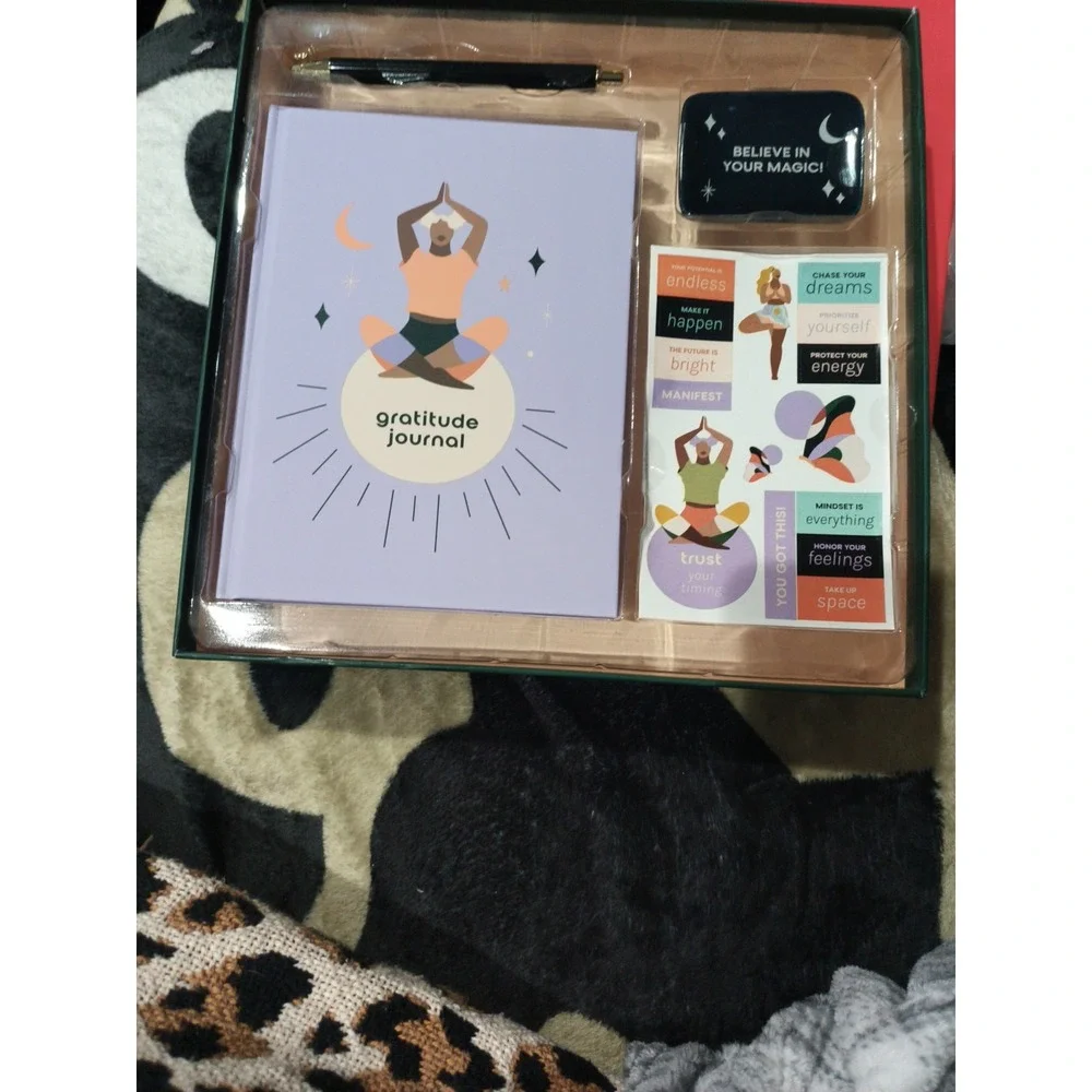 Be Rooted Gift Set To Be More Mindful - Gratitude Journal Set Open Box